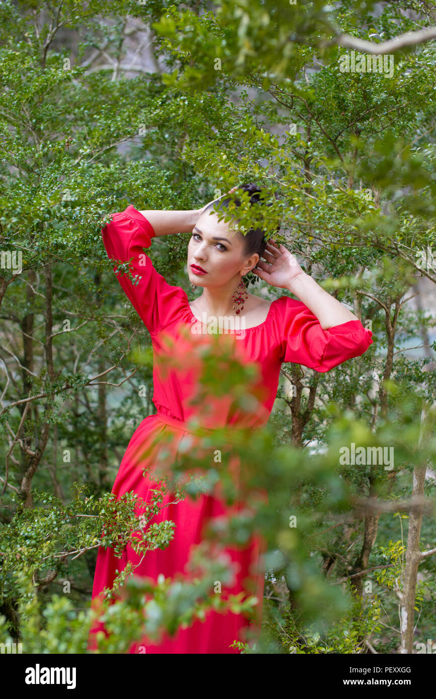 Portrait of a beautiful young girl on nature Stock Photo - Alamy