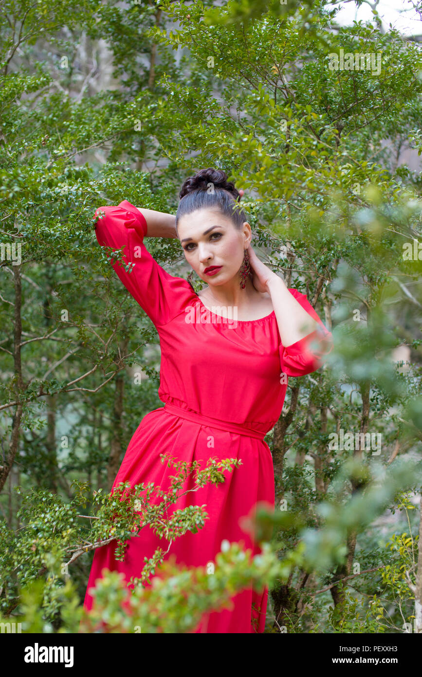 Portrait of a beautiful young girl on nature Stock Photo - Alamy