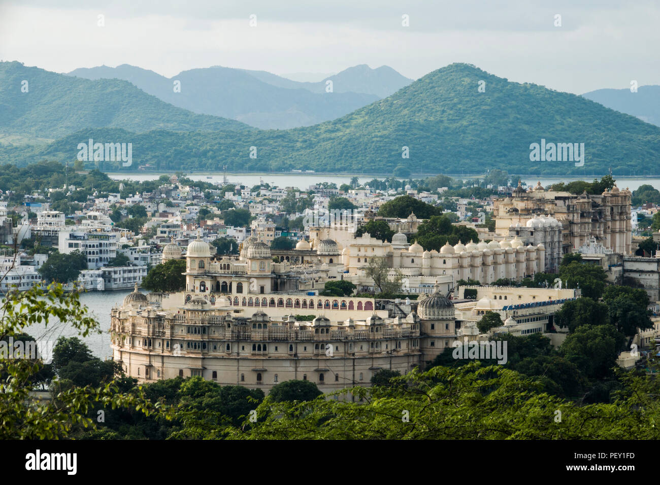 City Palace and Lake Pichola, Udaipur, Rajasthan Stock Photo