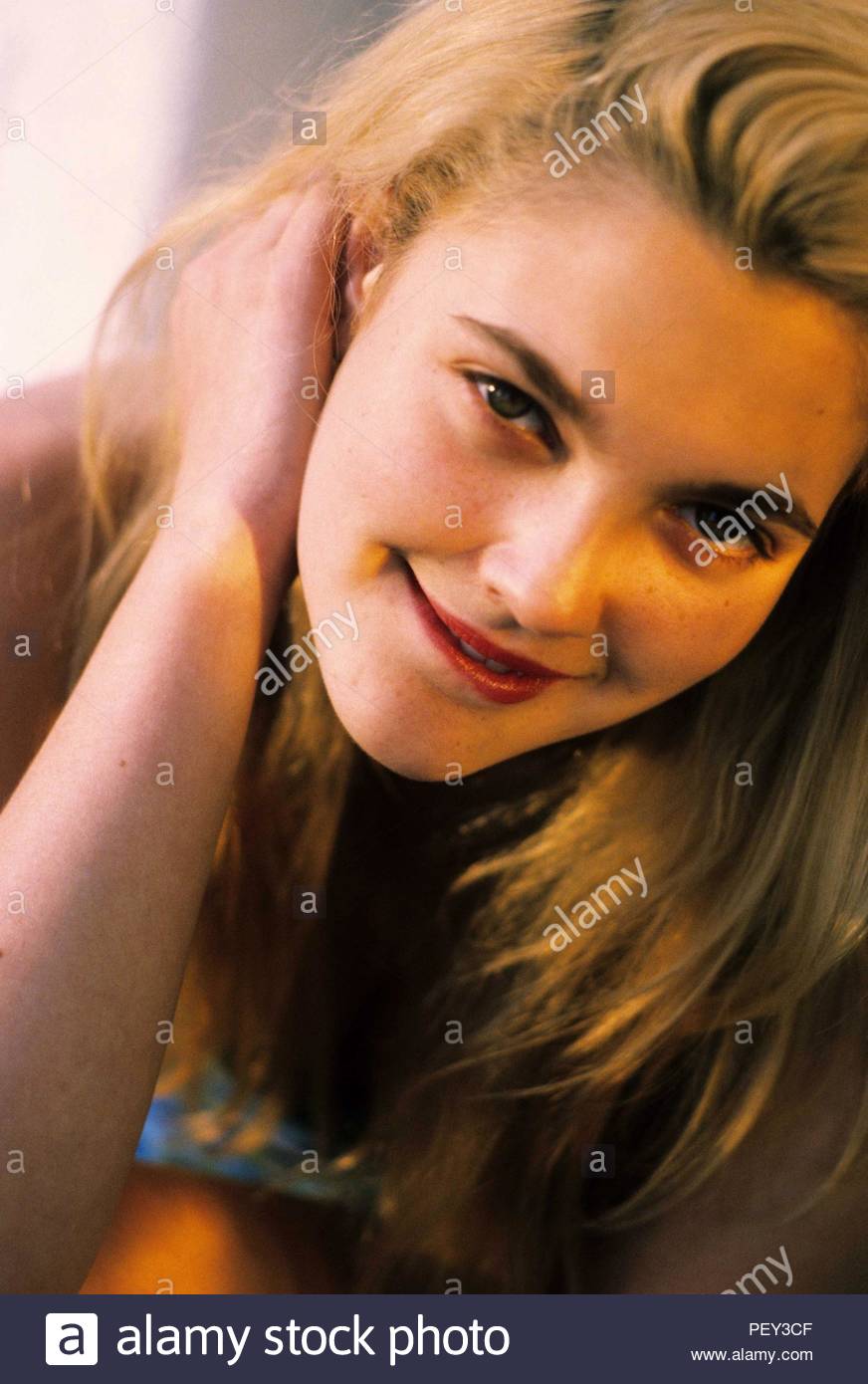Shruthi Haasan pics David Tomlinson (1917?000) photo