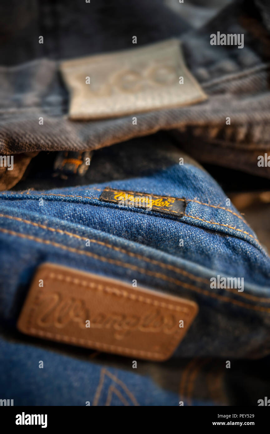 Wrangler logo hi-res stock photography and images - Alamy