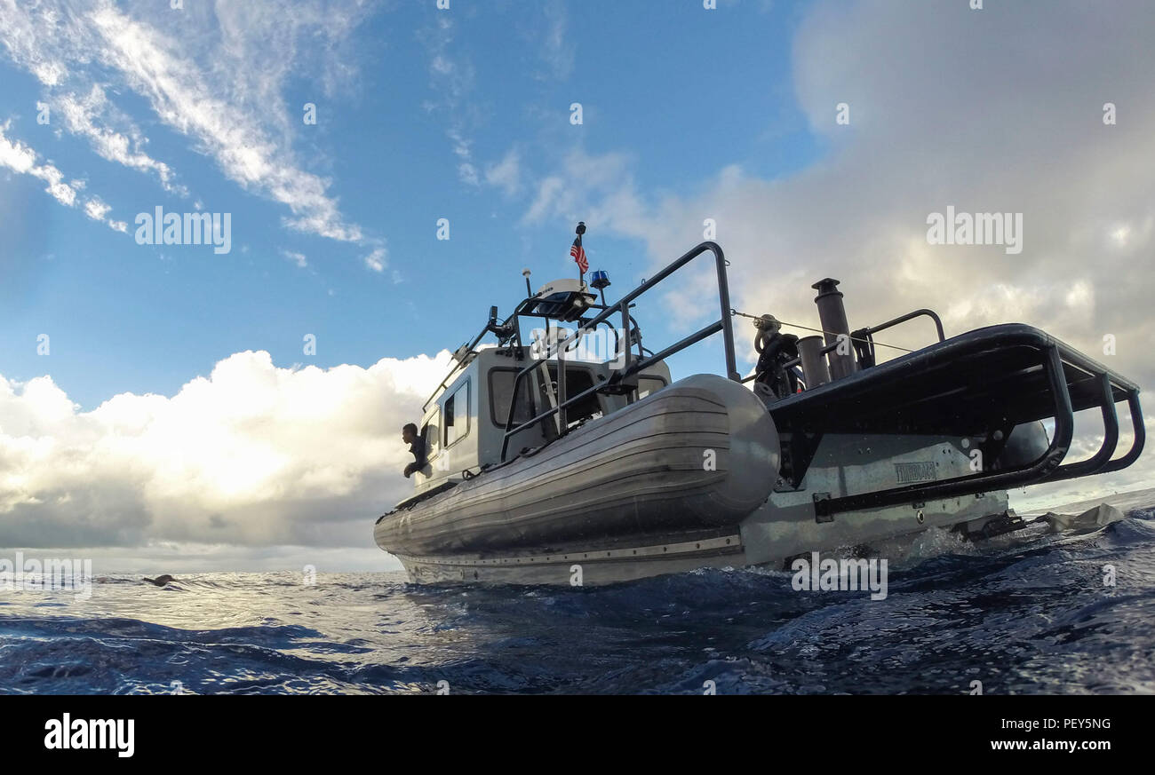 Focusing on the hull hi-res stock photography and images - Alamy
