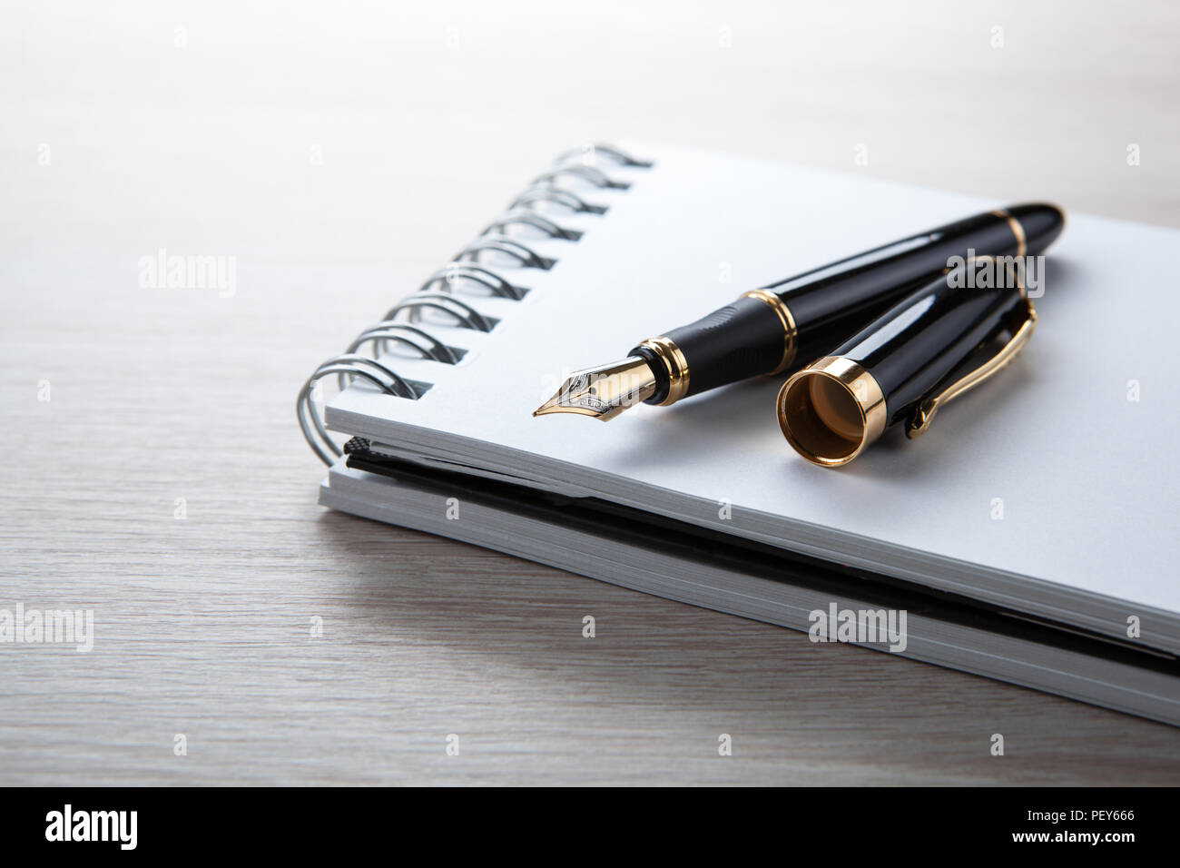 Writer desktop hi-res stock photography and images - Alamy