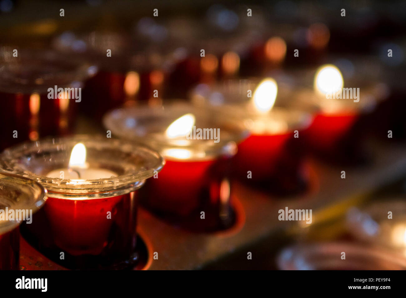 closeup of votive candles Stock Photo Alamy