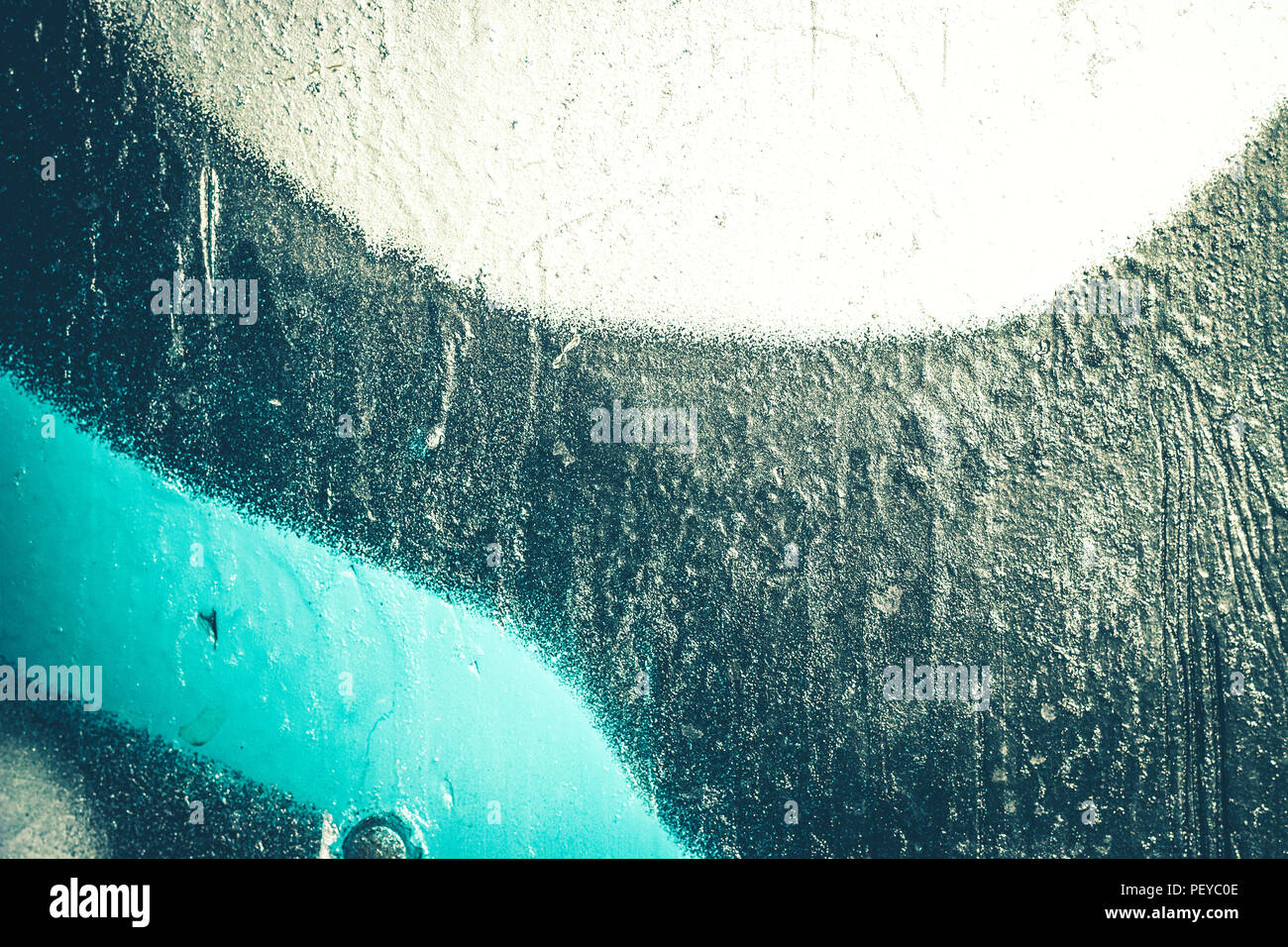 Silver paint wall hires stock photography and images Alamy