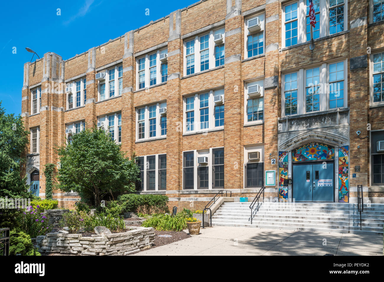 Pulaski Elementary School - Chicago Public Schools Stock Photo - Alamy