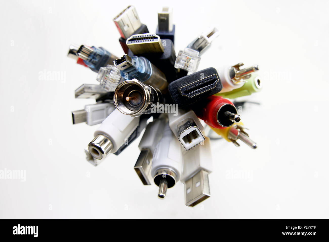 Montreal, Canada, August 17, 2018.Bunch of wires on a white background.Credit:Mario Beauregard/Alamy Live News Stock Photo