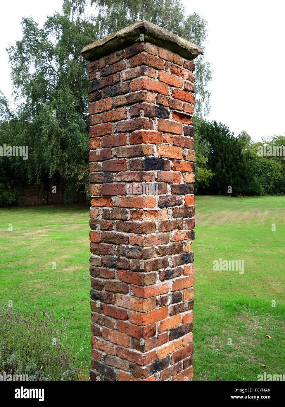 Brick pillar hires stock photography and images Alamy