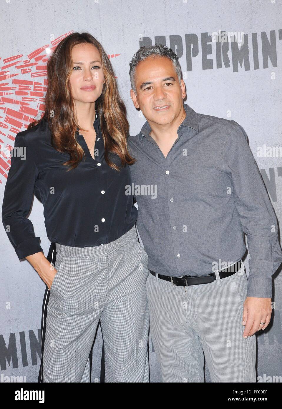 Beverly Hills, CA. 17th Aug, 2018. Jennifer Garner, John Ortiz Photo Call for PEPPERMINT Cast Photo Call, Four Seasons Hotel Los Angeles At Beverly Hills, Beverly Hills, CA August 17, 2018. Credit: Elizabeth Goodenough/Everett Collection/Alamy Live News Stock Photo