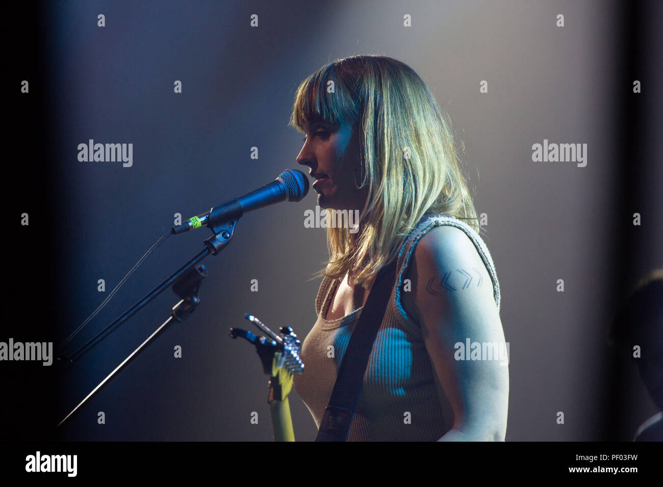 Glanusk Park, Brecon, Wales, 17th August 2018.  Day One of the Green Man music festival in the Brecon Beacons Mountains in Wales. Pictured: Jenn Wasner from American band Wye Oak on the Far Out Stage. Credit: Rob Watkins/Alamy Live News Stock Photo