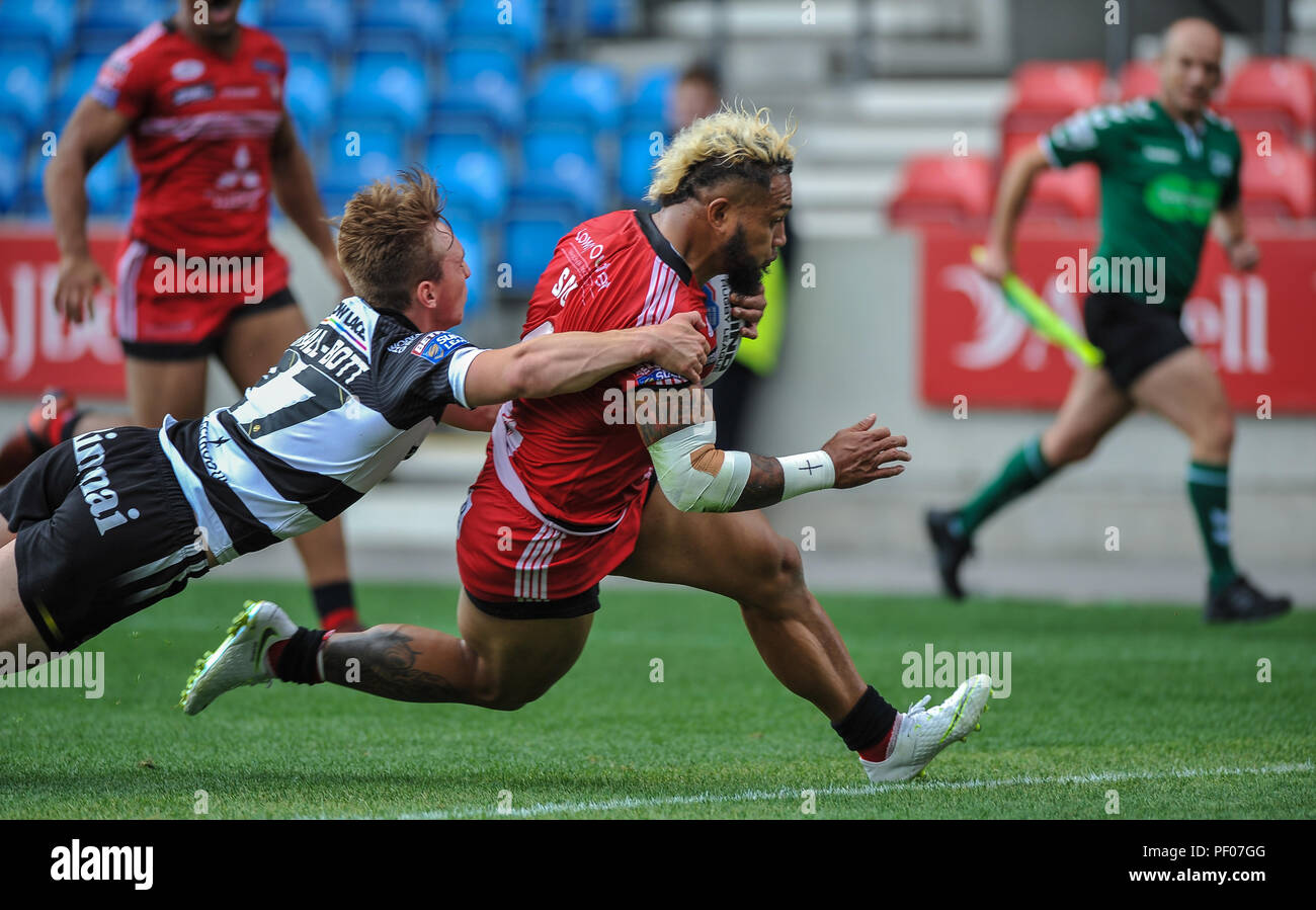 Salford, UK. 18th August 2018. Rugby League Super 8's Salford Red Devils vs Widnes Vikings ;Salford Red DevilsÕ Junior SaÕugoes over for his second try at the AJ Bell Stadium, Salford, UK.  Dean Williams Credit: Dean Williams/Alamy Live News Stock Photo