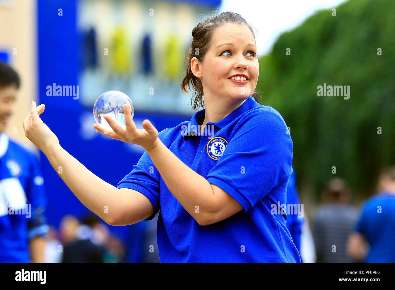 London, UK. 18th August 2018. Chelsea Pre match entertainment outside of Stamford Bridge.  Premier League match, Chelsea v Arsenal at Stamford Bridge in London on Saturday 18th August 2018.  this image may only be used for Editorial purposes. Editorial use only, license required for commercial use. No use in betting, games or a single club/league/player publications. pic by Steffan Bowen/ Andrew Orchard sports photography/Alamy Live news Stock Photo