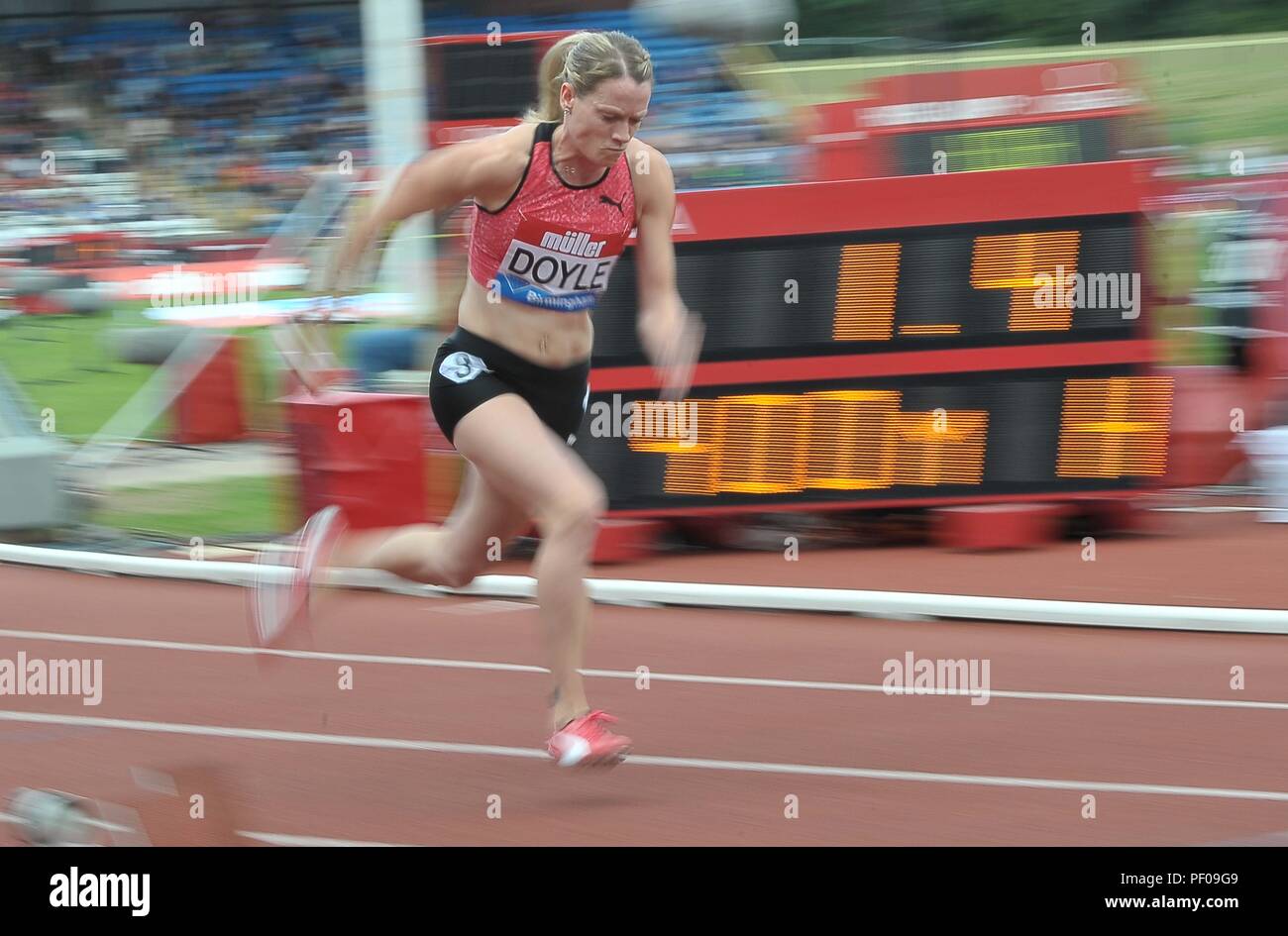 Birmingham, UK. 18th August 2018. Eilidh Doyle (GBR) in the womens 400m hurdles. Slow pan motion
