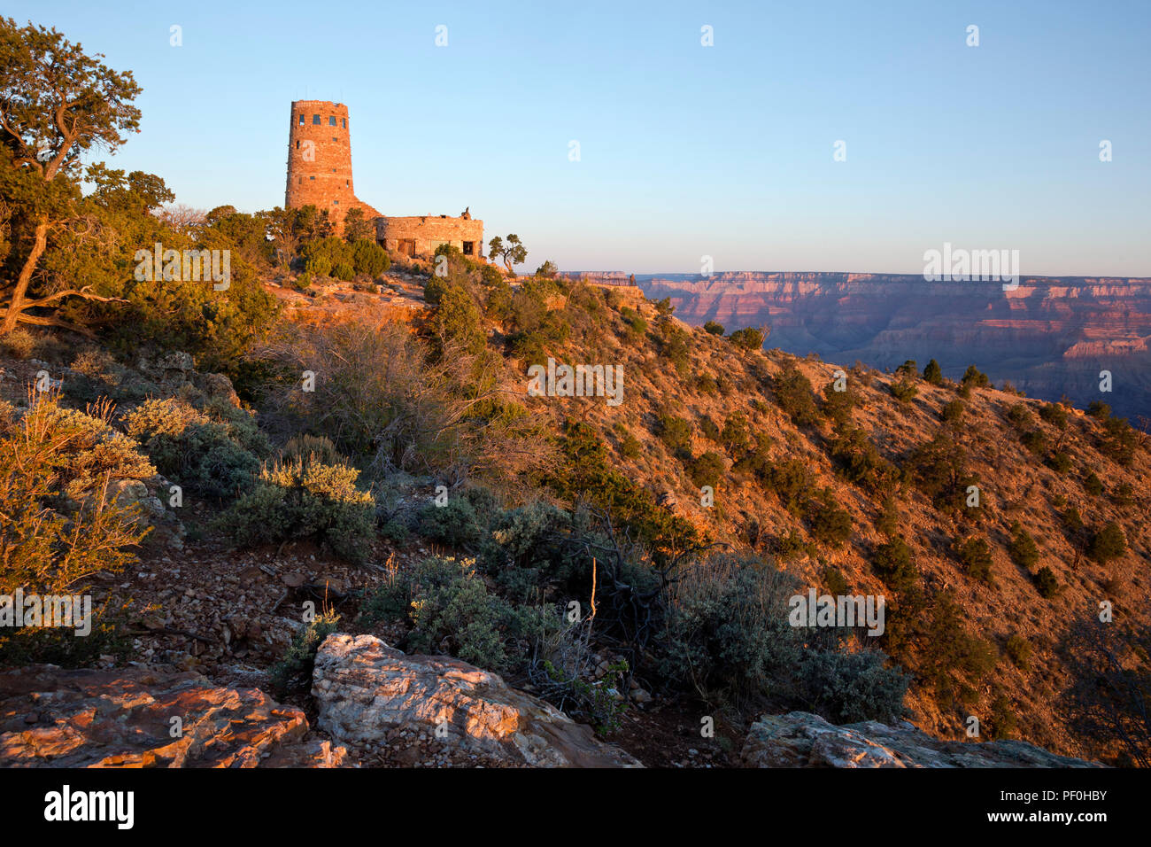 AZ00307-00...ARIAONA - The Desert View Watchtower in the early morning ...