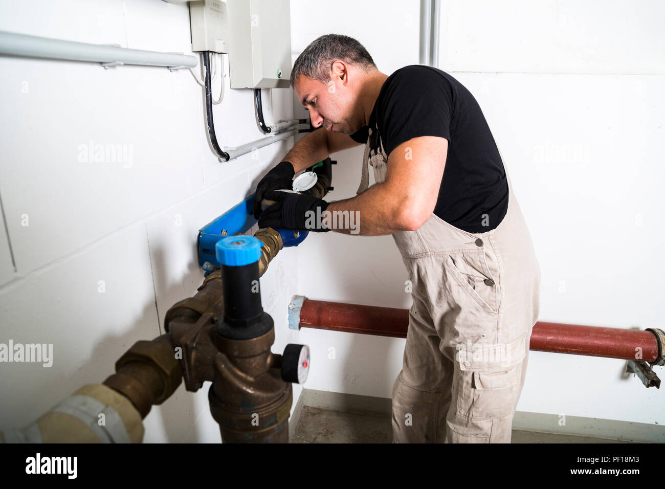 Срочный выезд сантехника. Операции на маточных трубах. Как проверяют трубы. Гсг непроходимость маточных труб. Снимок проходимости маточных труб.