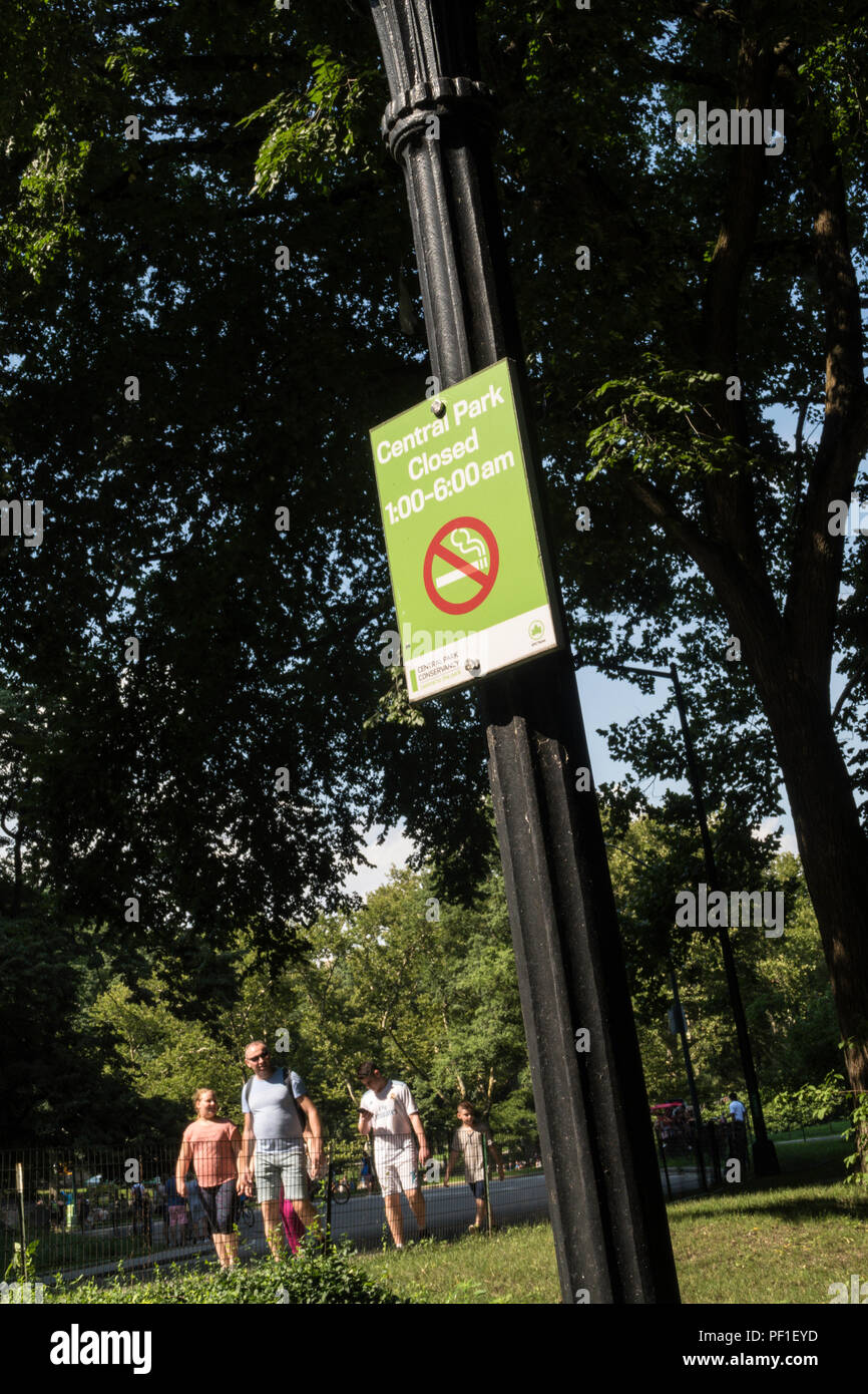 No smoking signage hires stock photography and images Alamy