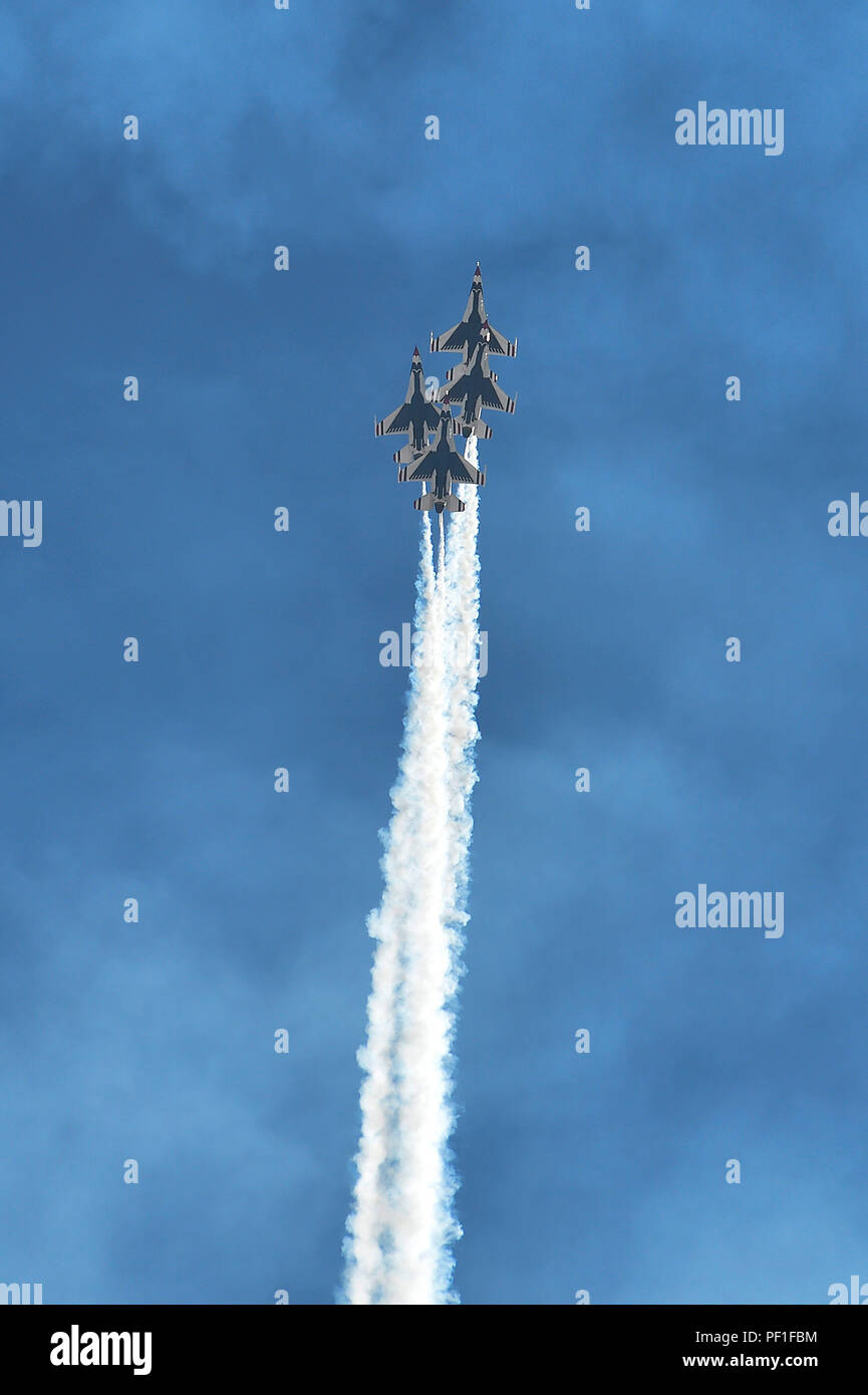 The Thunderbirds Diamond formation performs the trail to diamond clover ...