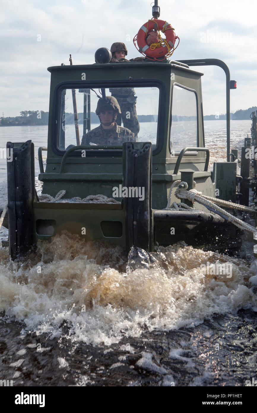 Seven bay raft system hi-res stock photography and images - Alamy