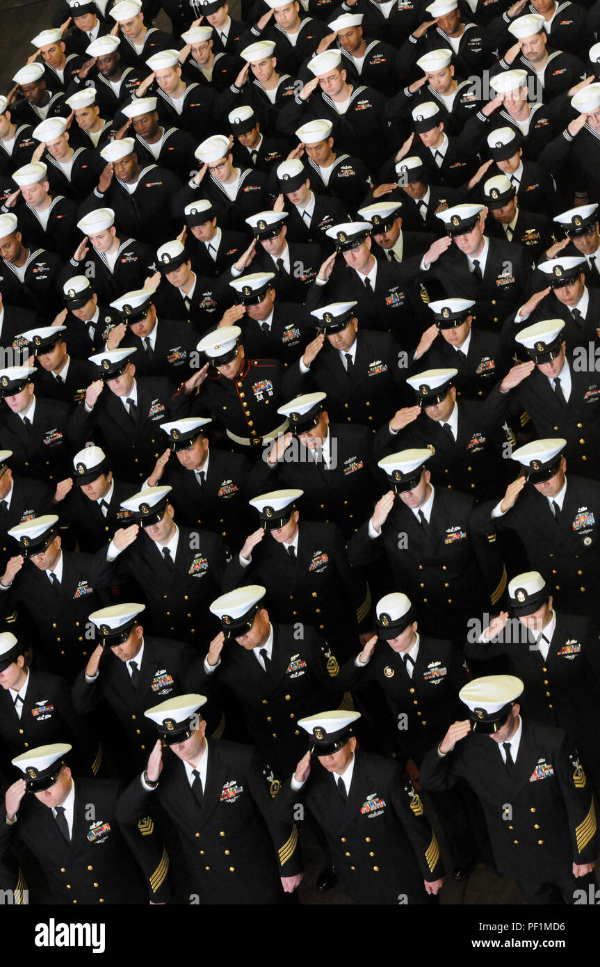 160124NUT455214 PACIFIC OCEAN (Jan. 24, 2016) Crewmembers of the USS