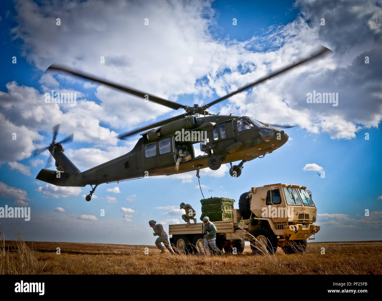 Вертолет uh-1y. Airbus helicopters uh-72a lakota. Uh 8. Uh 8. Uh-60 vs ми-8.