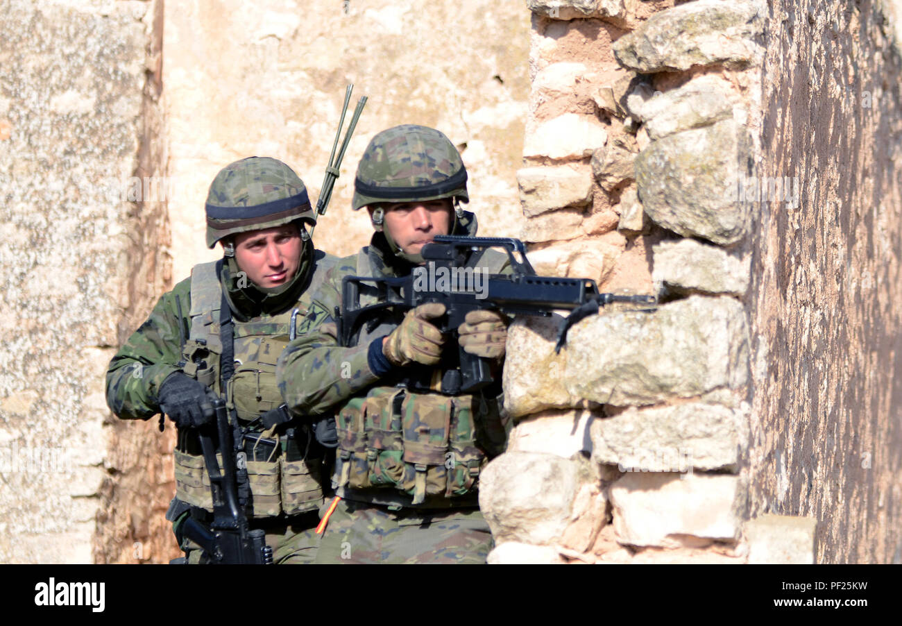 Spanish army soldiers from the Spanish Armed Forces Airborne Brigade
