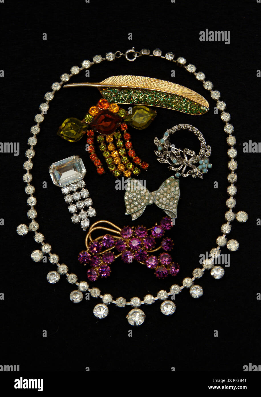 Costume jewelry 1950s hi-res stock photography and images - Alamy