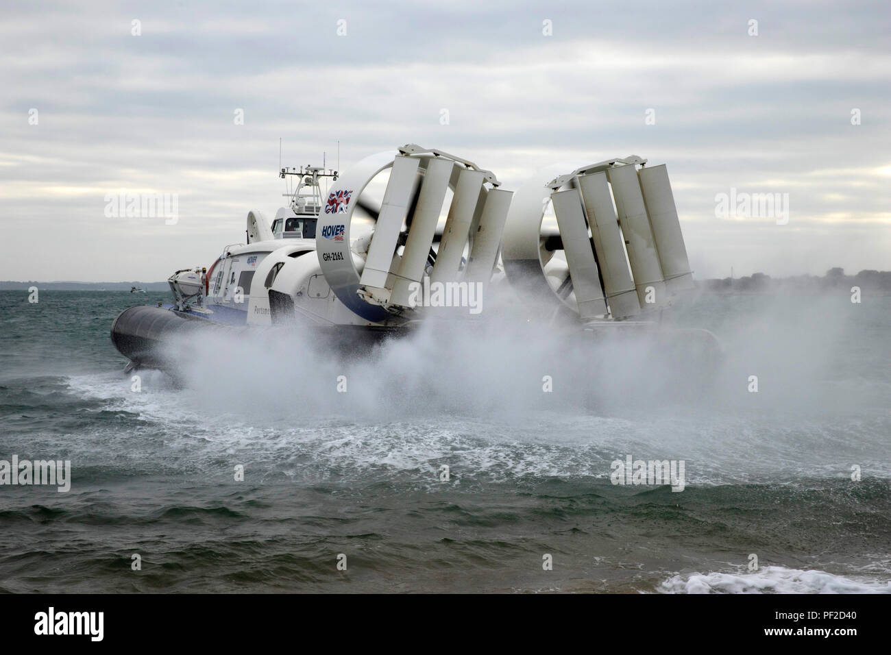 Hovertravel Hovercraft, Island Flyer, leaving Southsea for Ryde, Isle ...