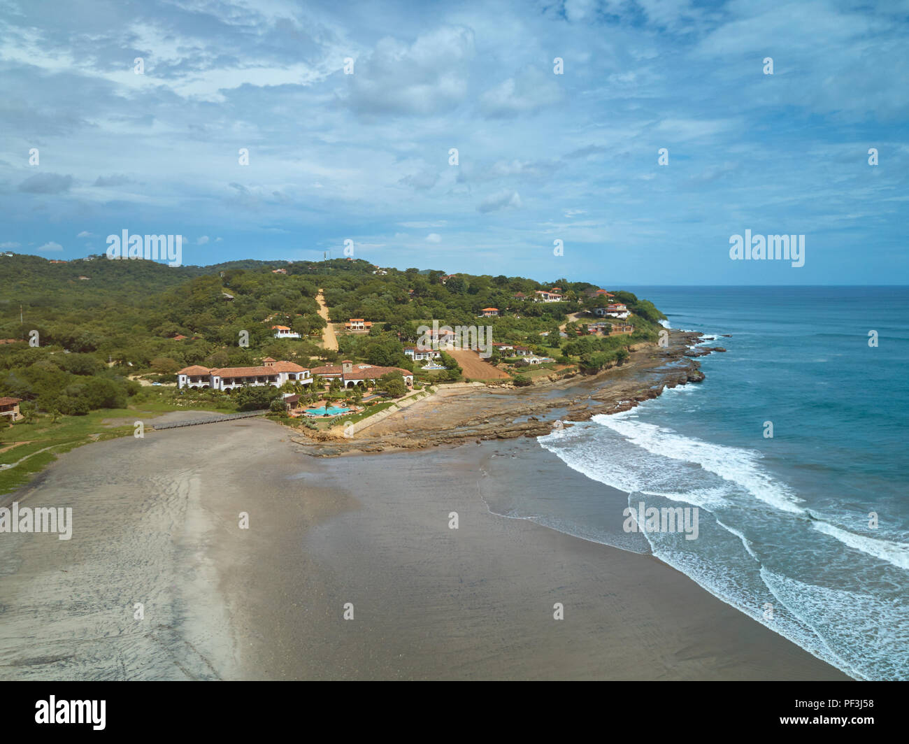 Picture of Luxury house ocean sky hi-res stock photography and images - Alamy