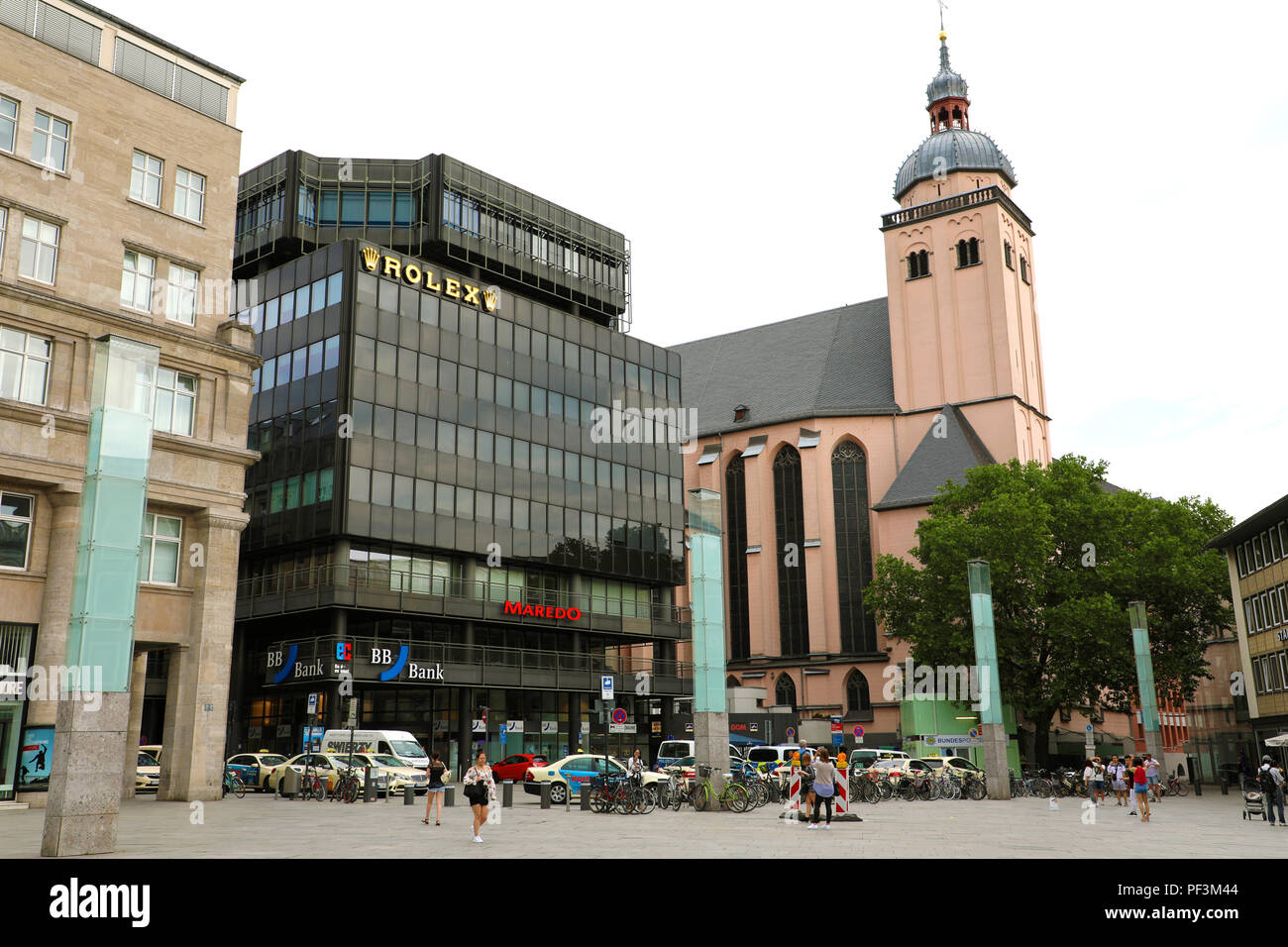 COLOGNE, GERMANY - MAY 31, 2018: Rolex building in front of Hauptbahnhof or  Main railway station in Cologne, Germany Stock Photo - Alamy