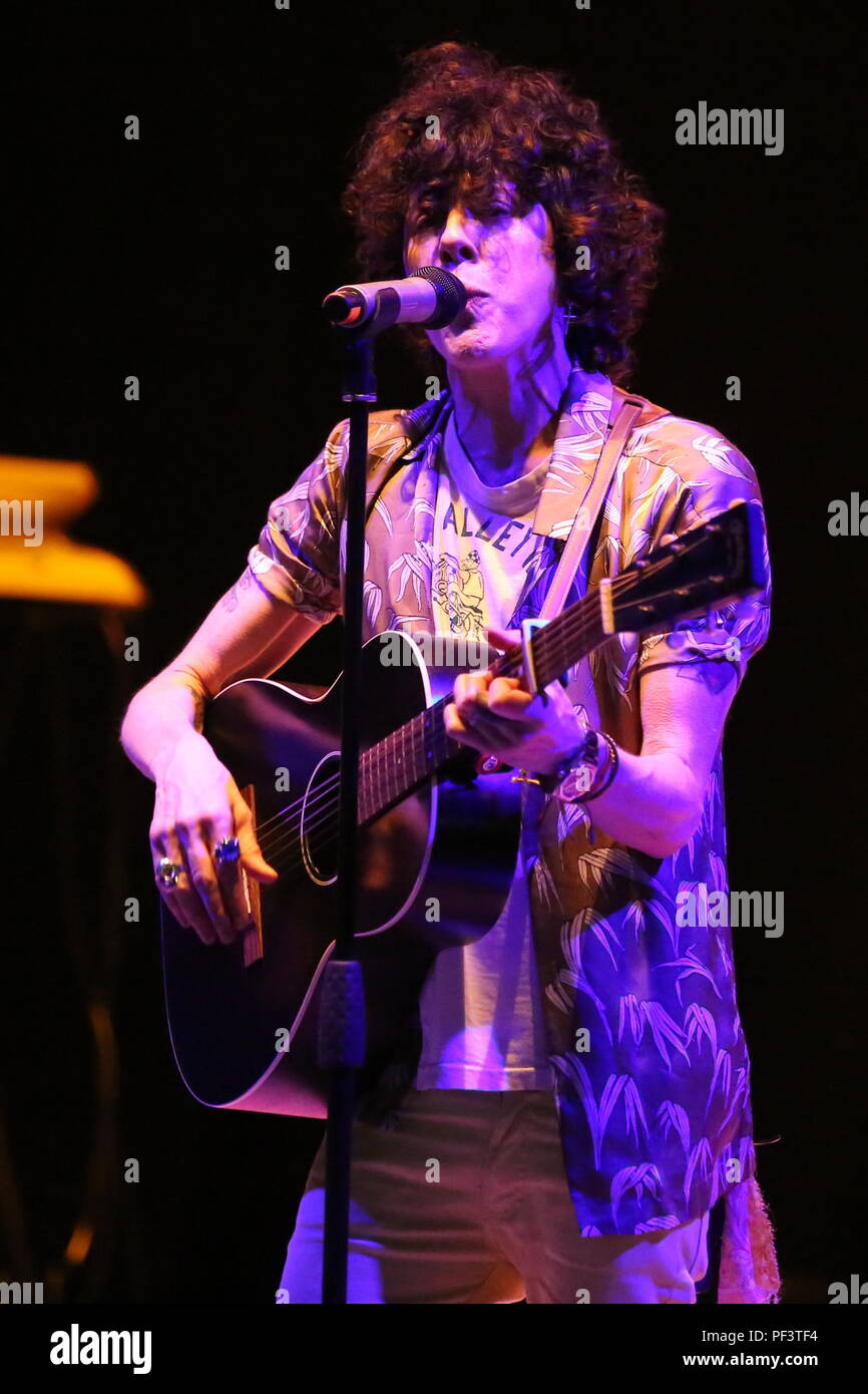Lp laura pergolizzi hi-res stock photography and images - Alamy