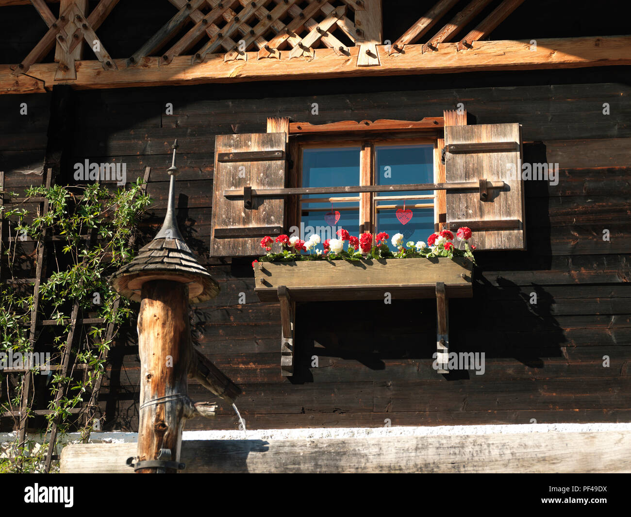 Haus im bayerischen Stil, Ramsau, Berchtesgadener Land, Oberbayern, Bayern, Deutschland, Europa | typical bavarian house, Ramsau, Berchtesgadener Land Stock Photo