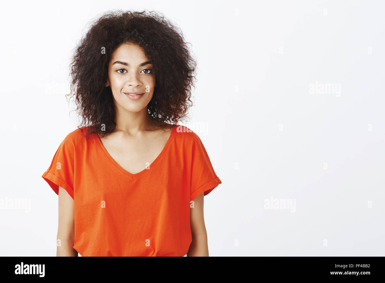 Dark skinned model hi-res stock photography and images - Alamy