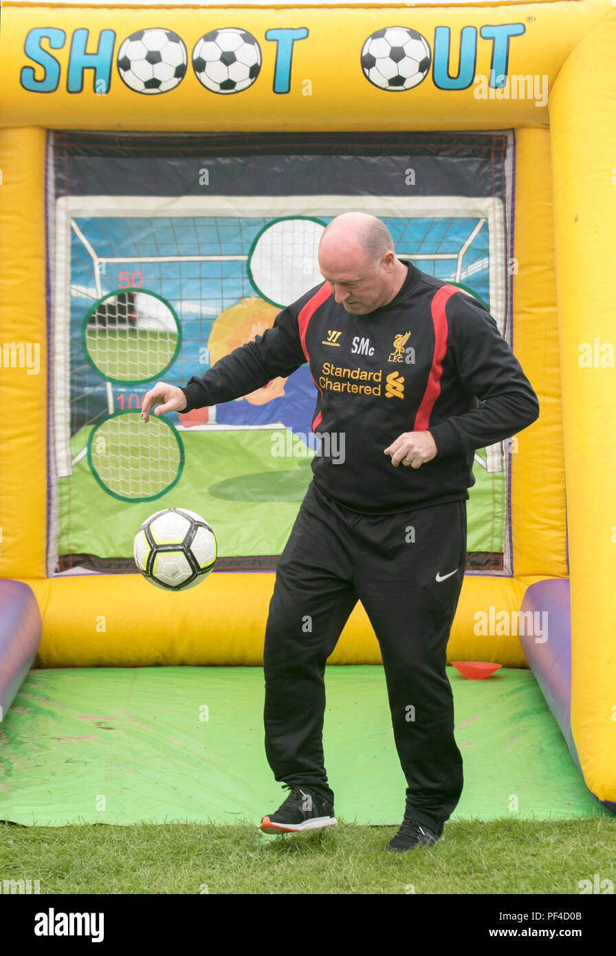 Steve McMahon and Shoot Out, Football Boot camp at Southport Flower Show, UK Stock Photo