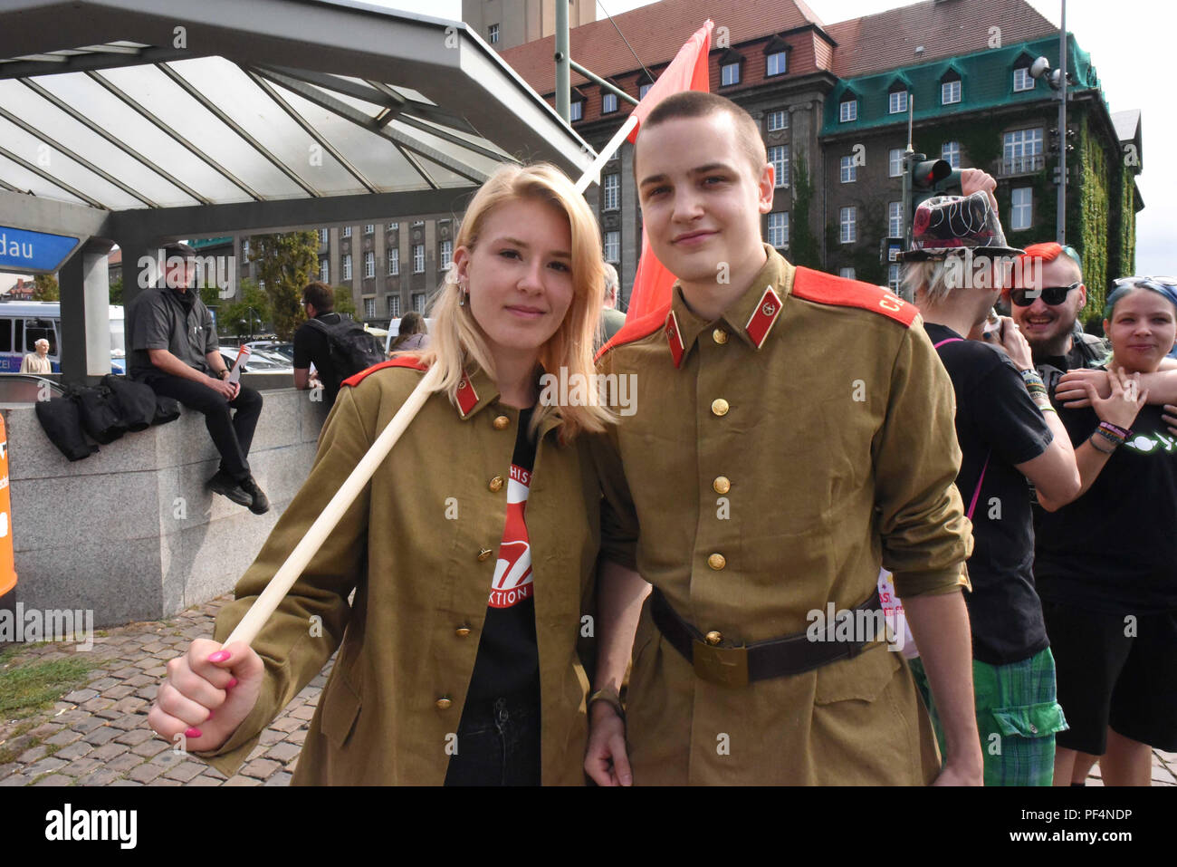 Berlin, Germany. 18th Aug, 2018. Counter-protests take place in Berlin ...