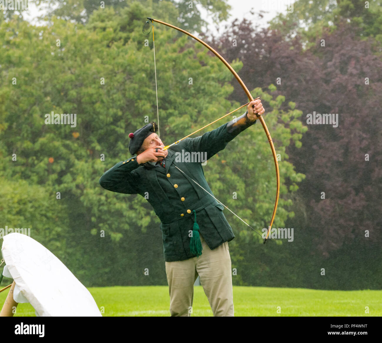 Haddington Uk 19 August 2018 The Royal Company Of Archers A Ceremonial Unit Known As The Queen S Bodyguard For Scotland Stages A Clout Archery Shoot As Part Of Haddington 700 Events Taking