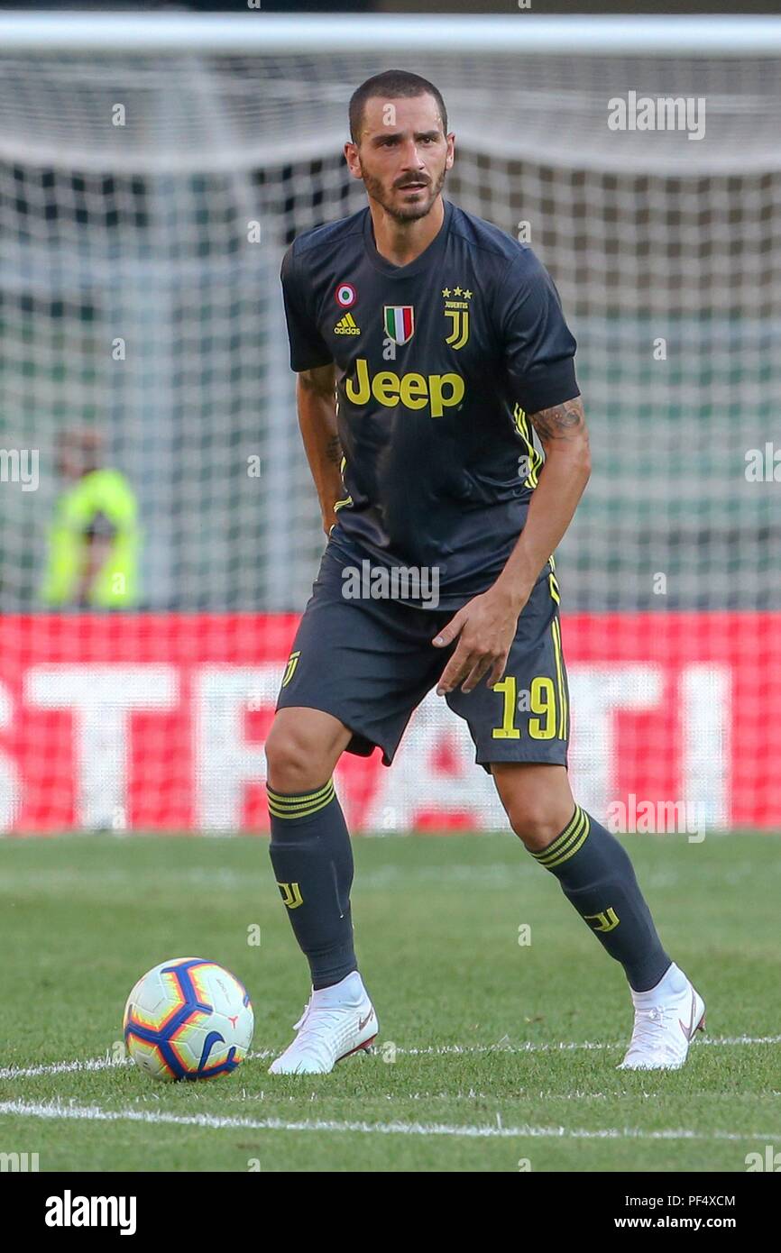 Verona, Italy. 18th Aug, 2018. firo: 18.08.2018, Football, International,  SERIE A, season 2018/2019, AC Chievo Verona - Juventus Leonardo Bonucci,  Turin, single action | usage worldwide Credit: dpa/Alamy Live News Stock  Photo - Alamy