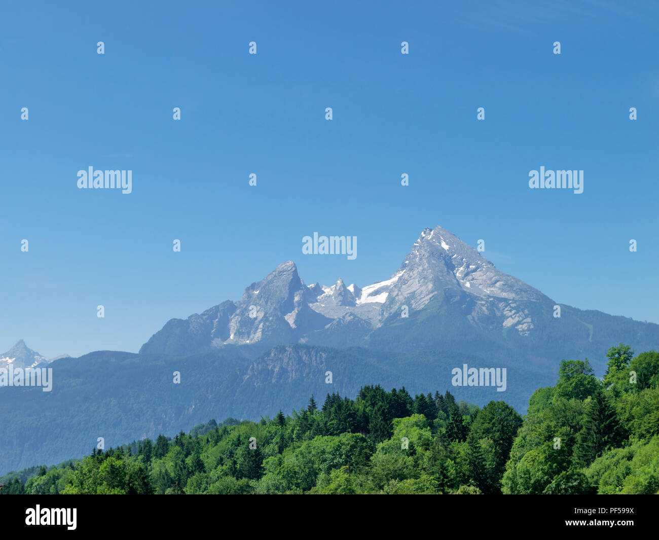 Blick auf den Watzmann, Berchtesgaden, Berchtesgadener Land, Oberbayern, Bayern, Deutschland, Europa |  Mount Watzmann, Berchtesgaden, Berchtesgadener Stock Photo