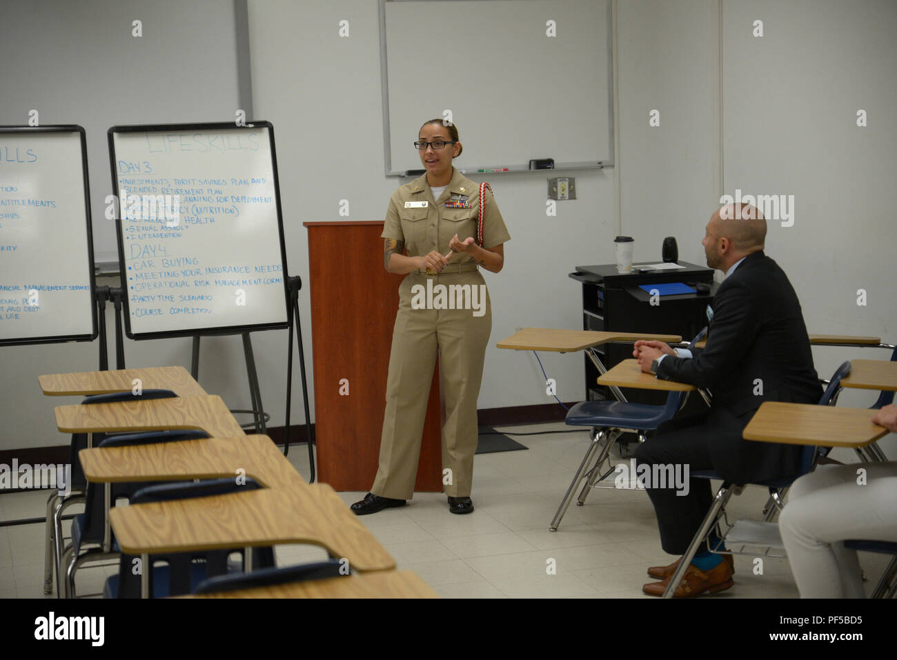 180816NBN973001 GREAT LAKES, Ill (August 16, 2018) Staff from Training Support Center Great