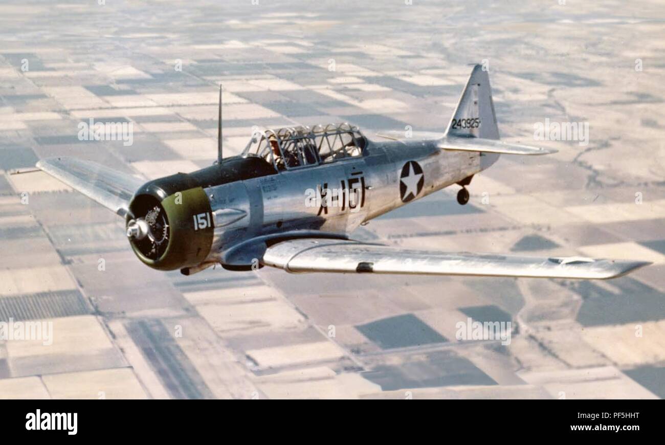 AT-6C Texans in flight 1943 (cropped Stock Photo - Alamy