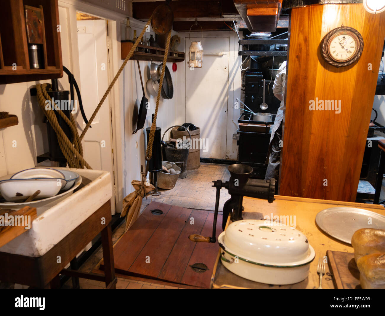 Ship kitchen galley hires stock photography and images Alamy
