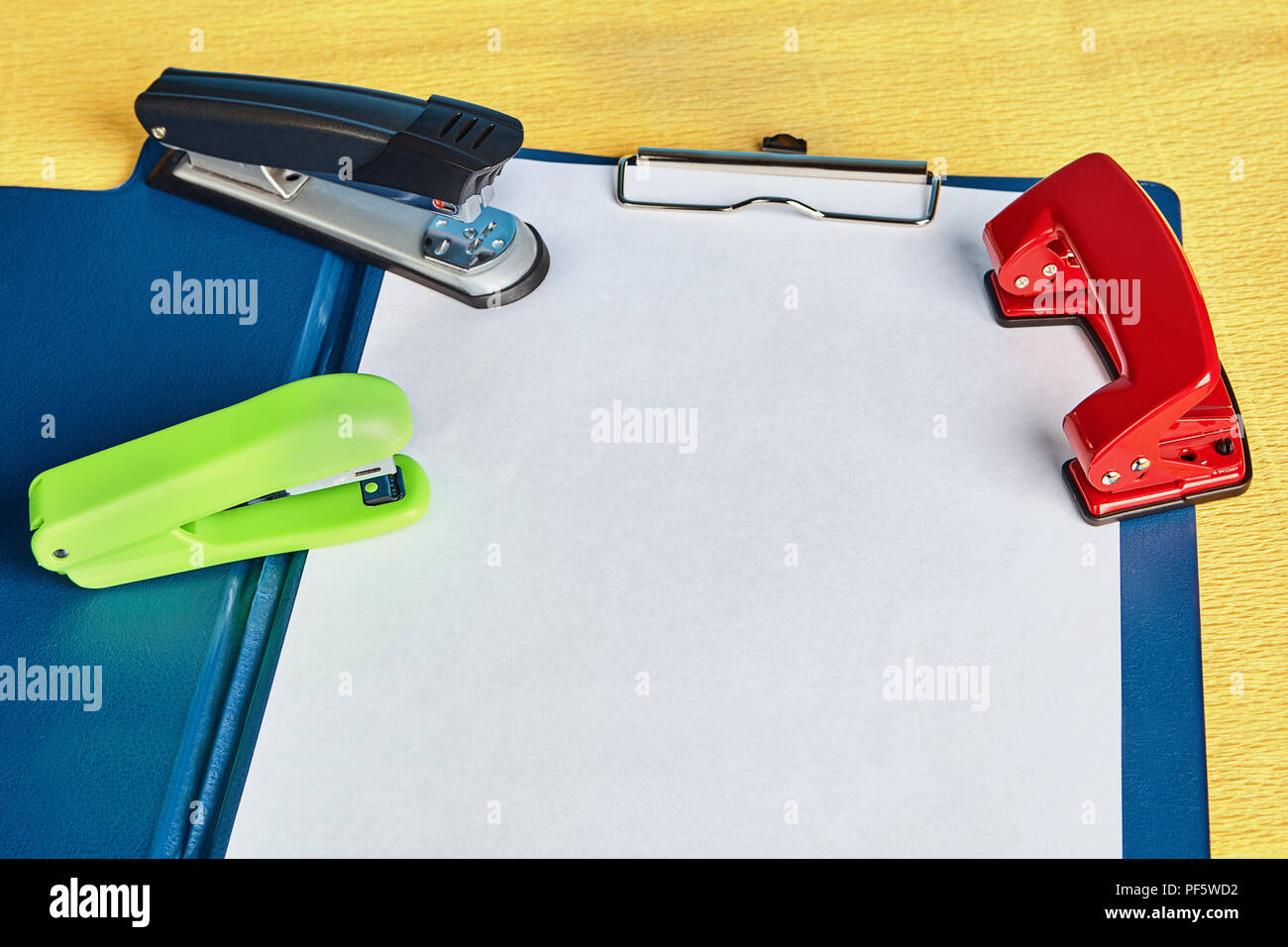 A two hole paper punch hi-res stock photography and images - Alamy