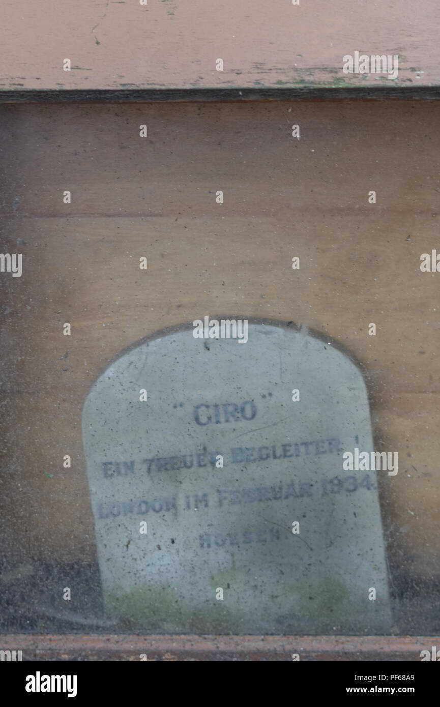 Giro's  grave, London's Favorite Dead Nazi Dog Stock Photo