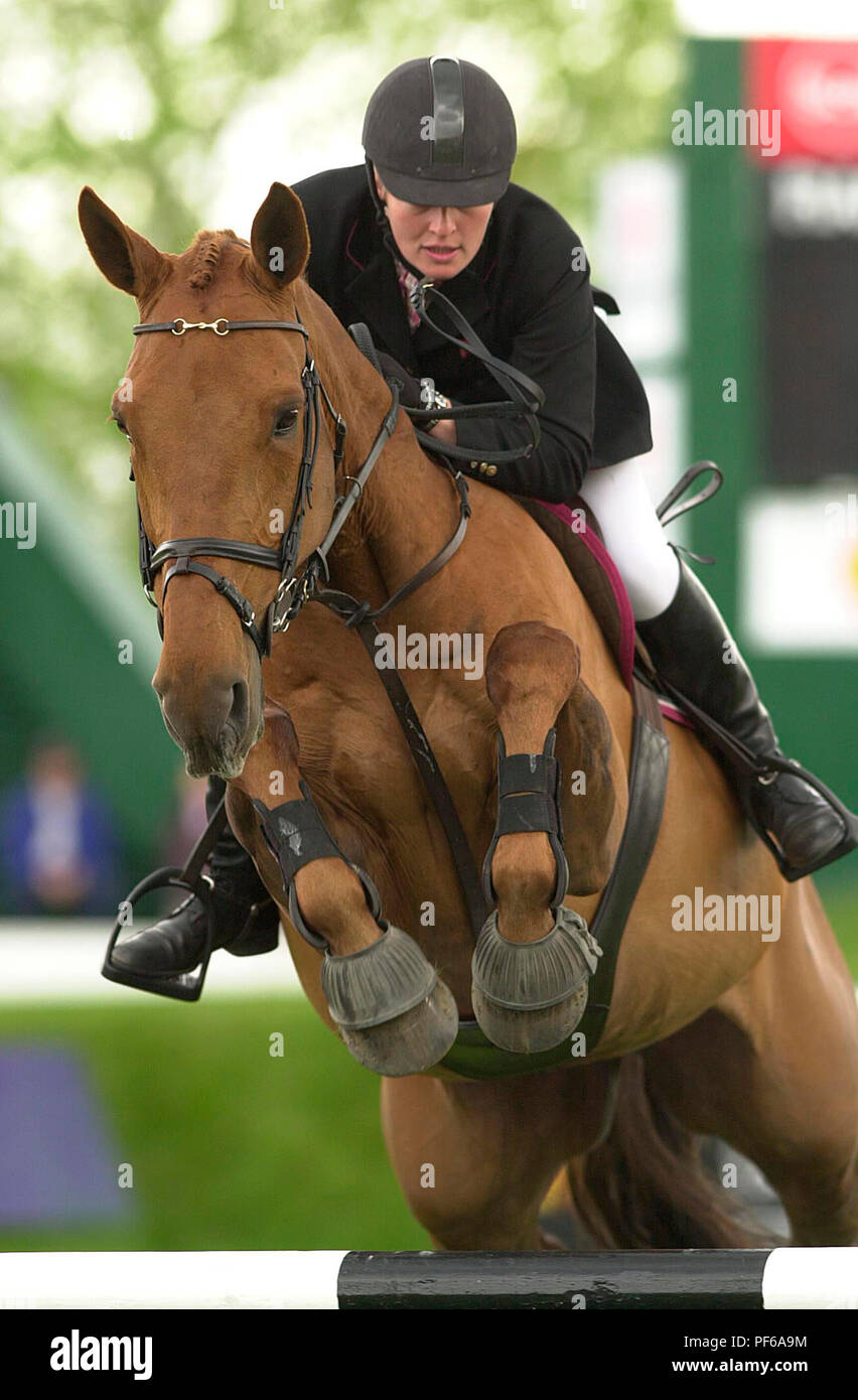 The National, Spruce Meadows June 2002, Sharon Quigley (GBR) riding