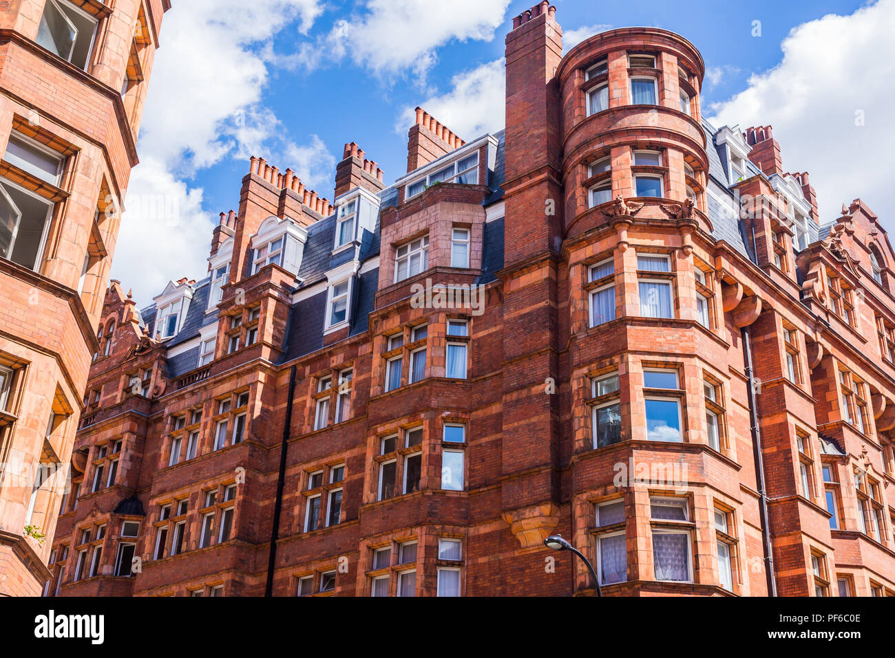 opulent british victorian terraced luxury residential building in red bricks in mayfair london uk stock photo alamy opulent british victorian terraced luxury residential building in red bricks in mayfair london uk stock photo alamy