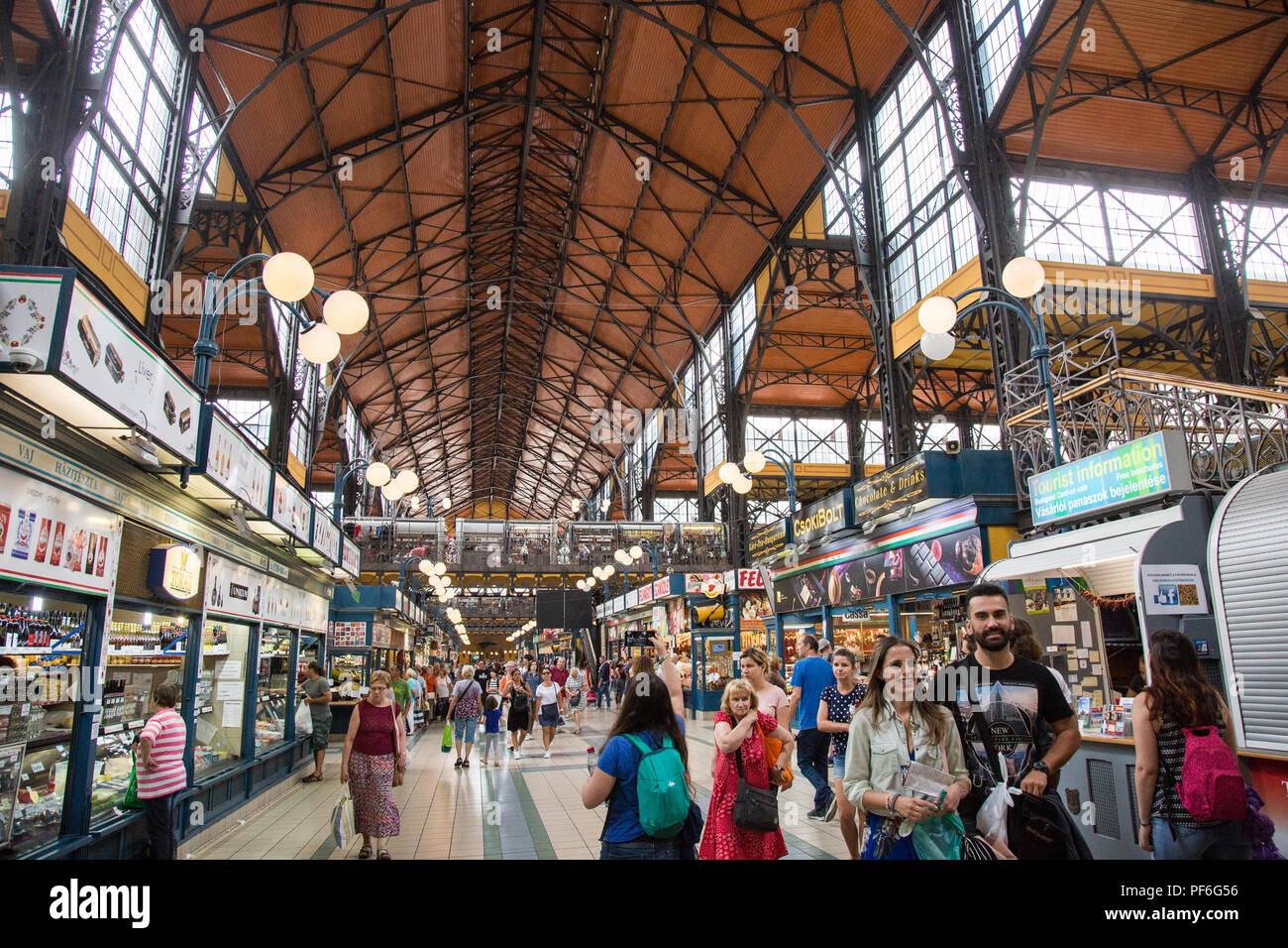 Budapest, Hungary. 15th August, 2018. Shoppers and tourists mingle at the neo-Gothic Nagyvásárcsarnok (Great Market Hall). Stock Photo