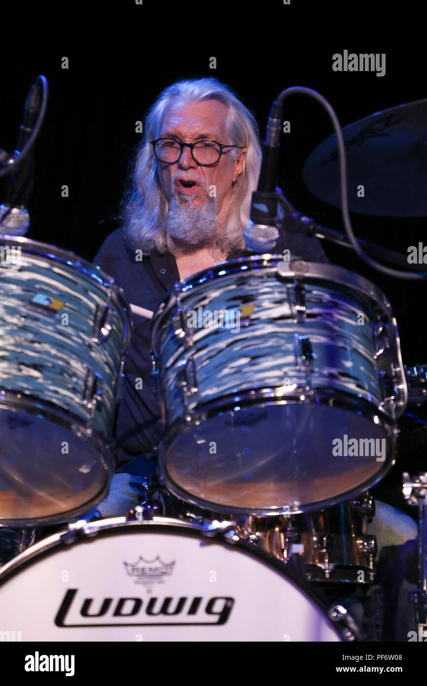 Ventura, California, USA. 18th August, 2018. Drummer Phil Jones performing at the AlertTheGlobe.com Concert Event on August 18, 2018 featuring legendary guitarist Waddy Wachtel and Rolling Stones vocalist Bernard Fowler held at Discovery Ventura in Ventura, California. Credit: Sheri Determan/Alamy Live News Stock Photo