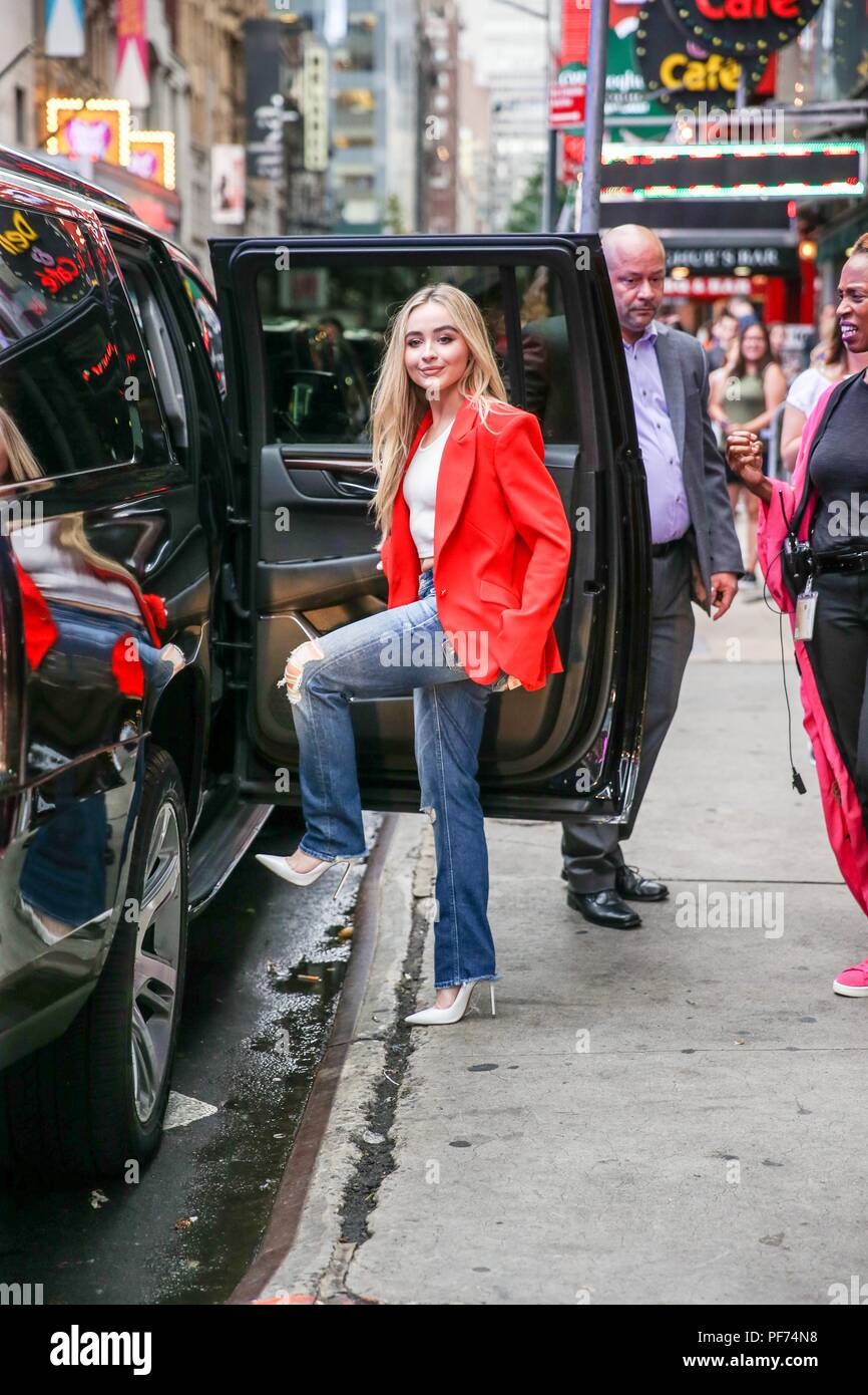 New York, USA. 20th Aug 2018. Actress and singer Sabrina Carpenter is seen leaving the Good Moring America television program in the Times Square area of New York in the United States on Monday (PHOTO: VANESSA CARVALHO/BRAZIL PHOTO PRESS) Credit: Brazil Photo Press/Alamy Live News Stock Photo