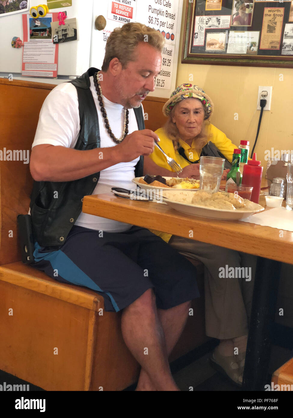 New York, New York, USA. 19th Aug, 2018. Otis Cafe calories restaurant Northwest Oregonians