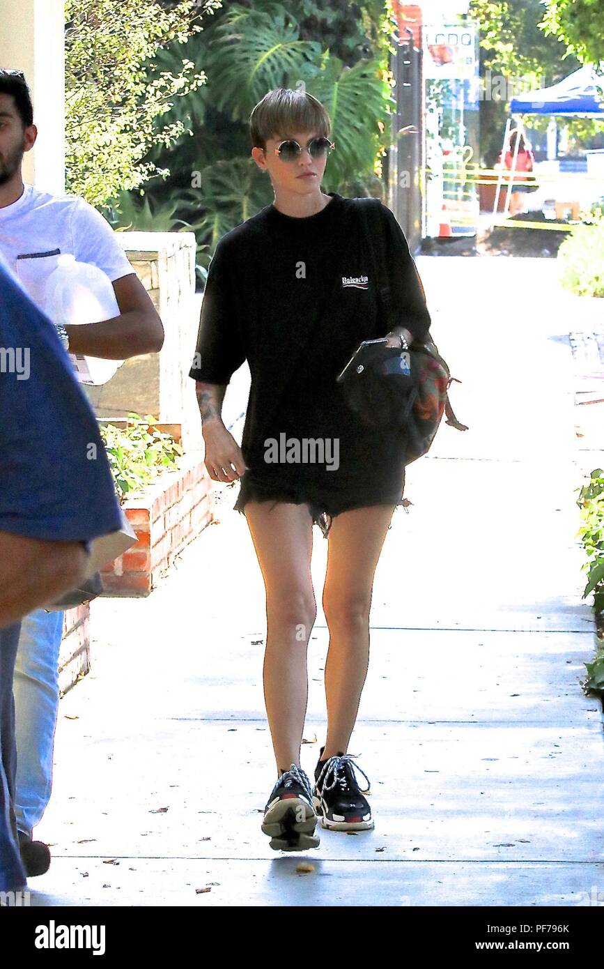 Ruby Rose shows off her toned legs while shopping at Melrose Place  Featuring: Ruby Rose Where: Los Angeles, California, United States When: 19  Jul 2018 Credit: WENN.com Stock Photo - Alamy