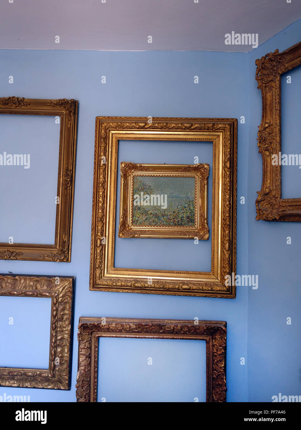 Hanging Frames Stock Photos Hanging Frames Stock Images Alamy